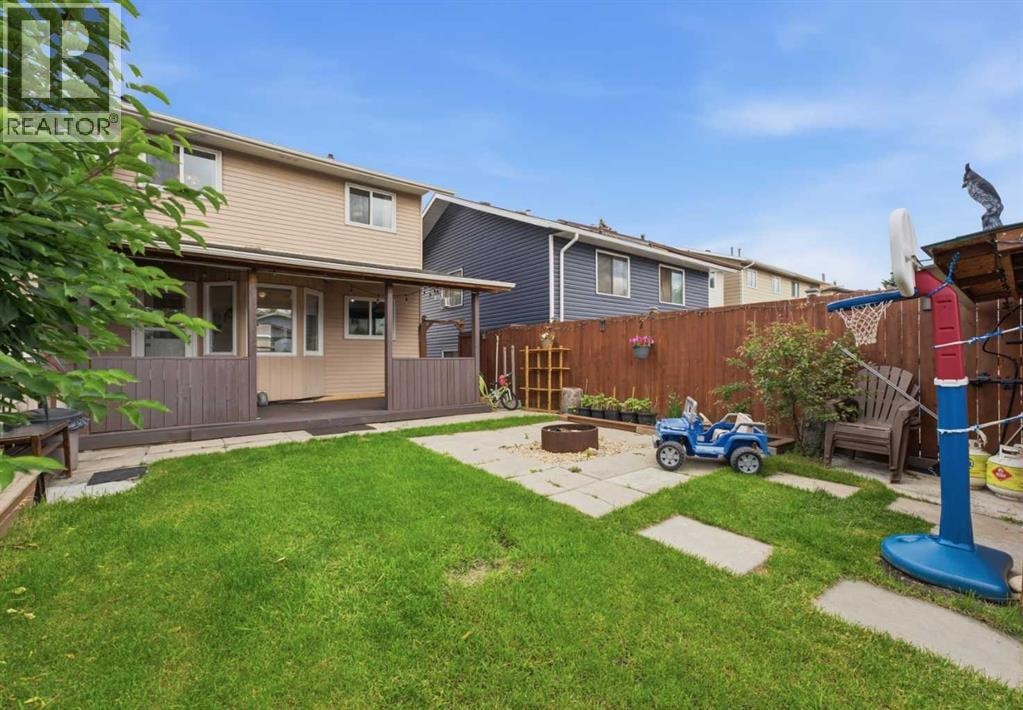 17 Abberfield Crescent NE — photo 31