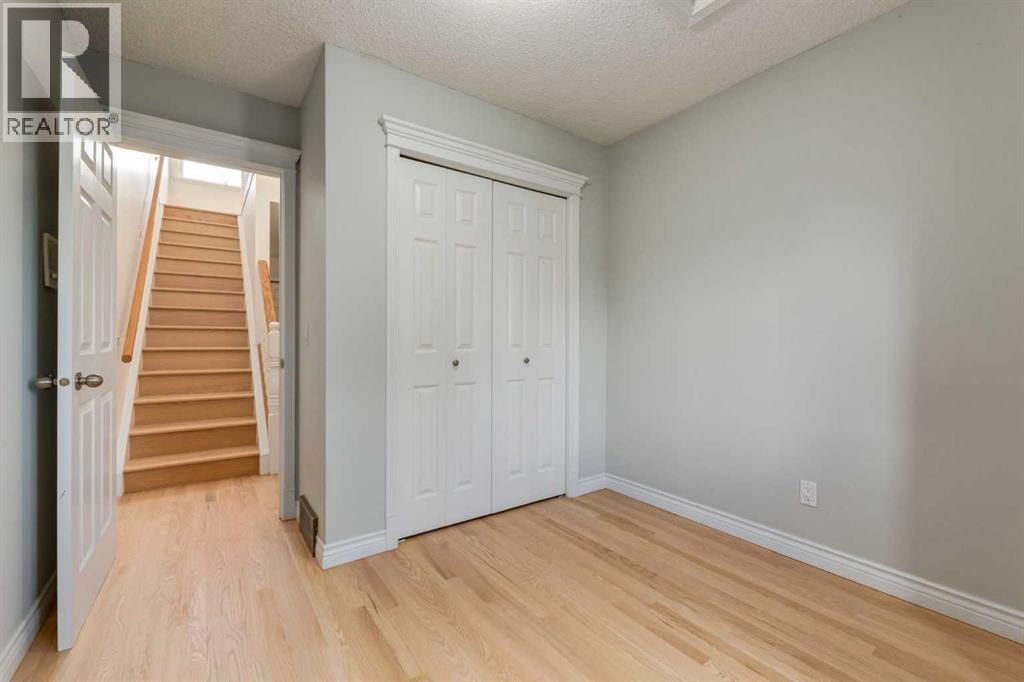 107 9 Street NW — photo 23