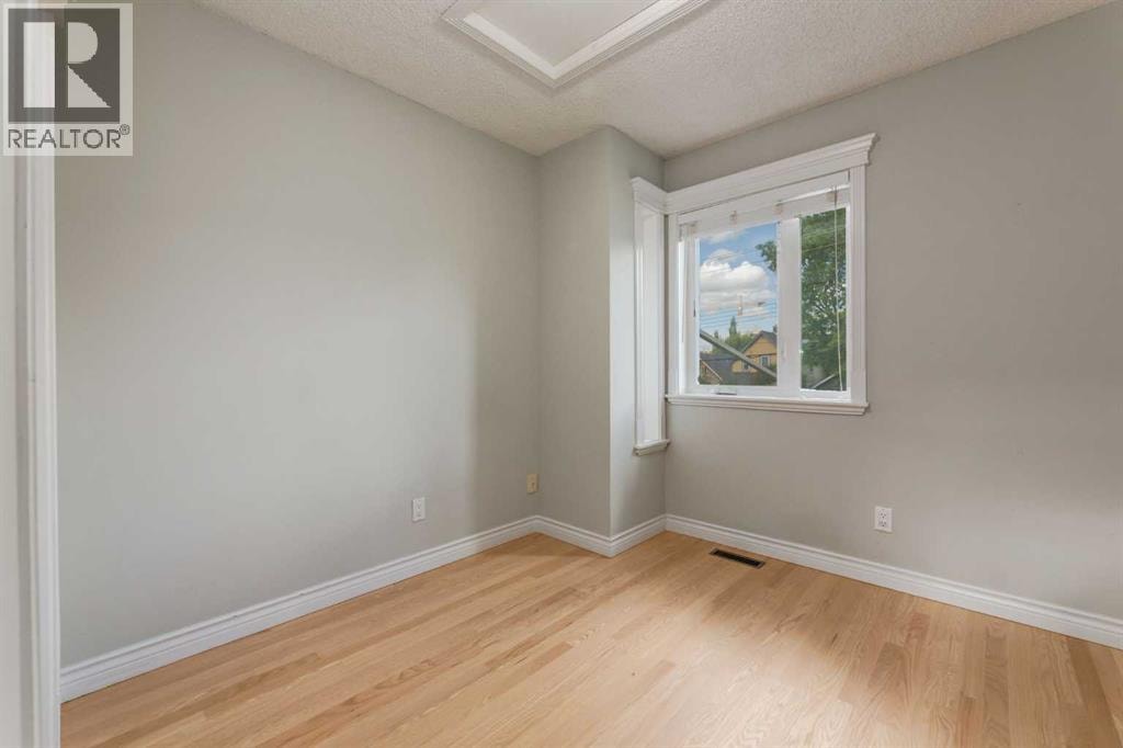 107 9 Street NW — photo 22