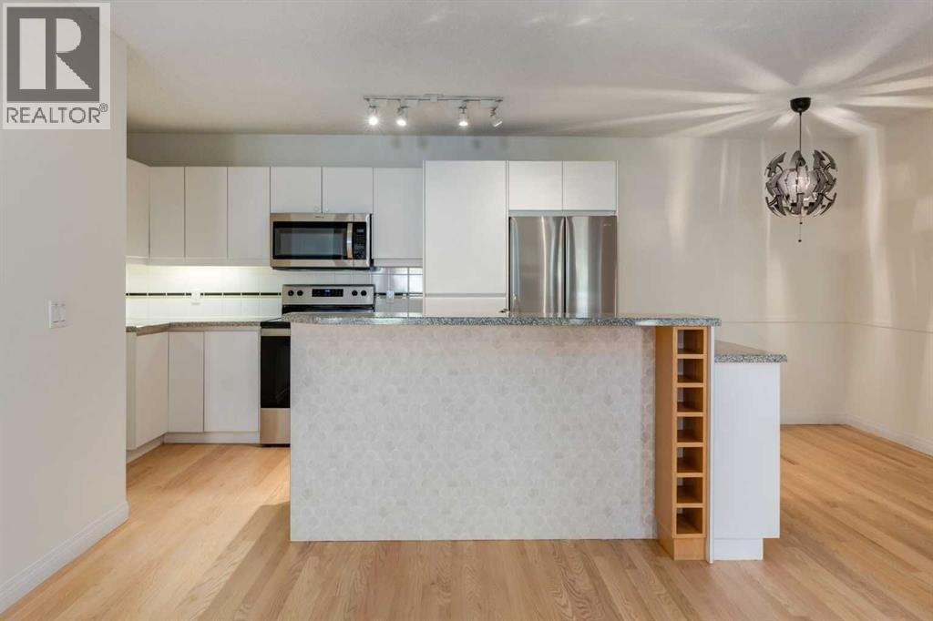 107 9 Street NW — photo 9