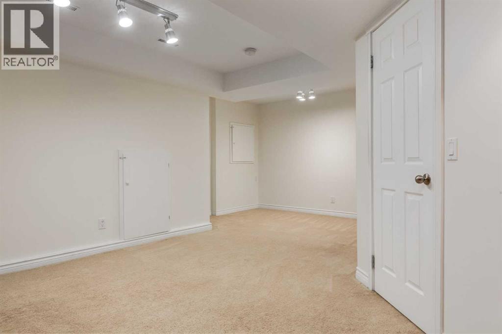 107 9 Street NW — photo 31