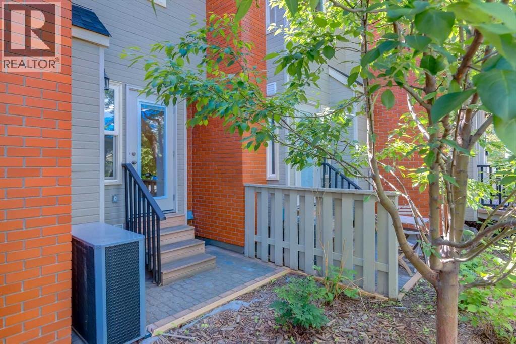 107 9 Street NW — photo 42