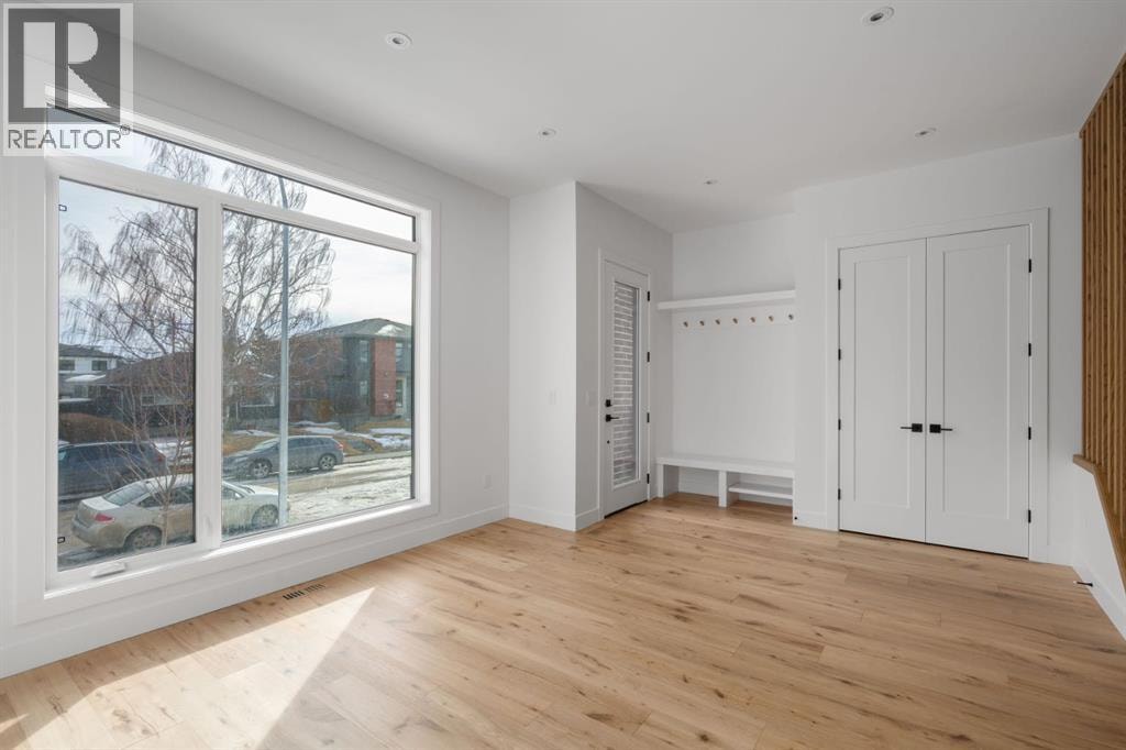 2229 36 Street SW — photo 14