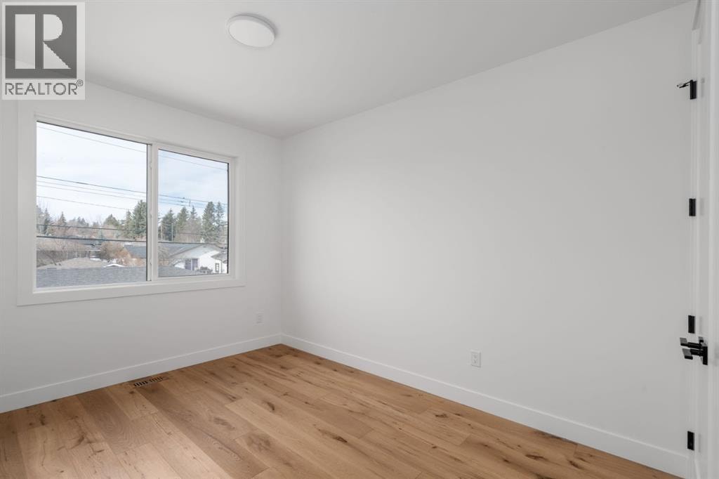 2229 36 Street SW — photo 31