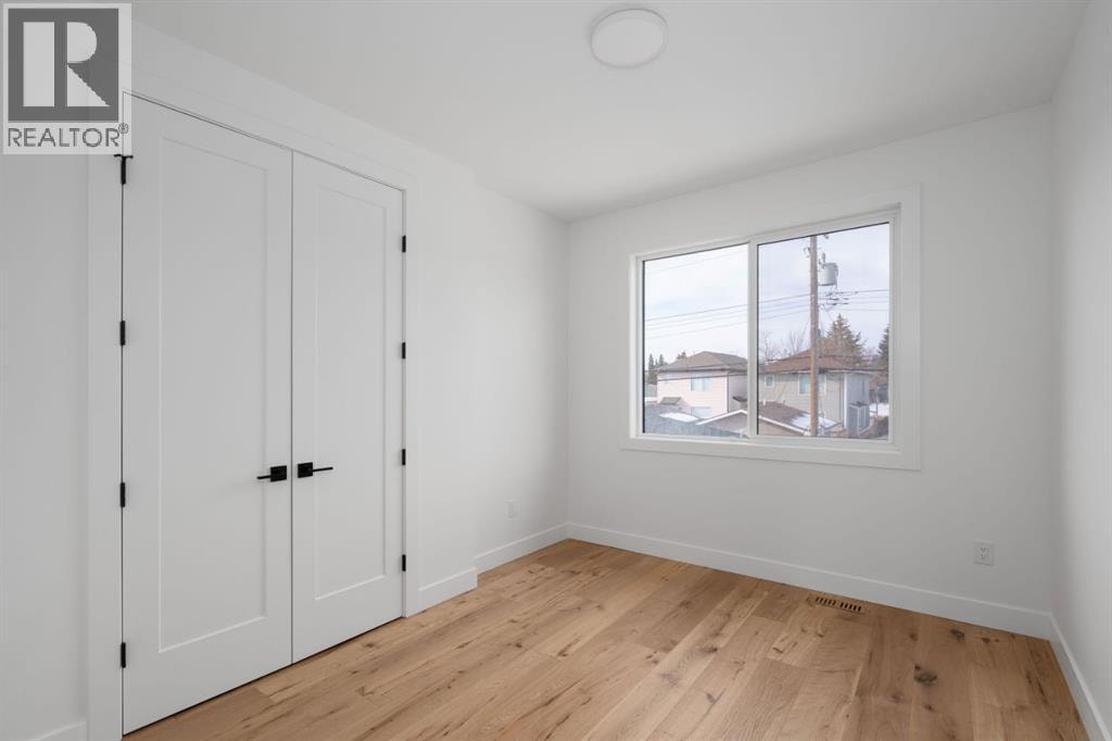 2229 36 Street SW — photo 30