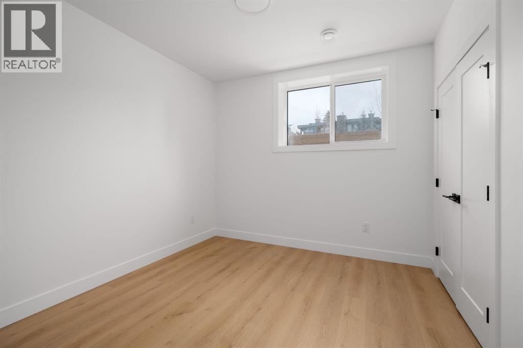 2229 36 Street SW — photo 41