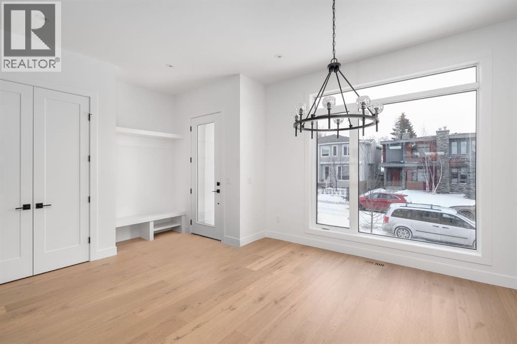 2227 36 Street SW — photo 13