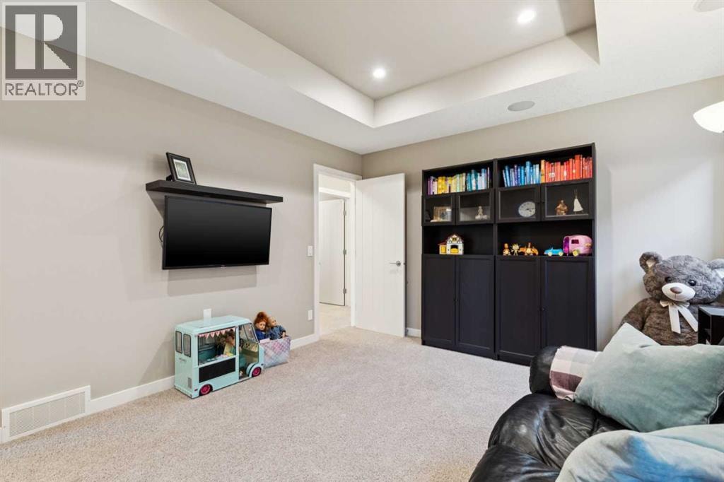 52 Marquis Crescent SE — photo 9