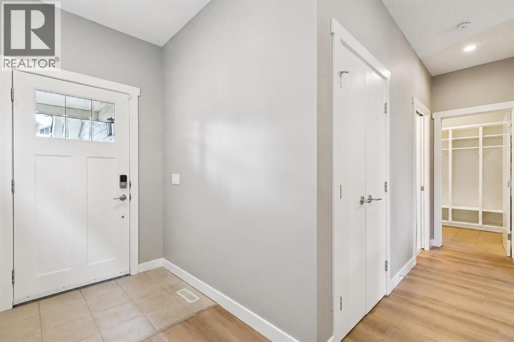 52 Marquis Crescent SE — photo 2