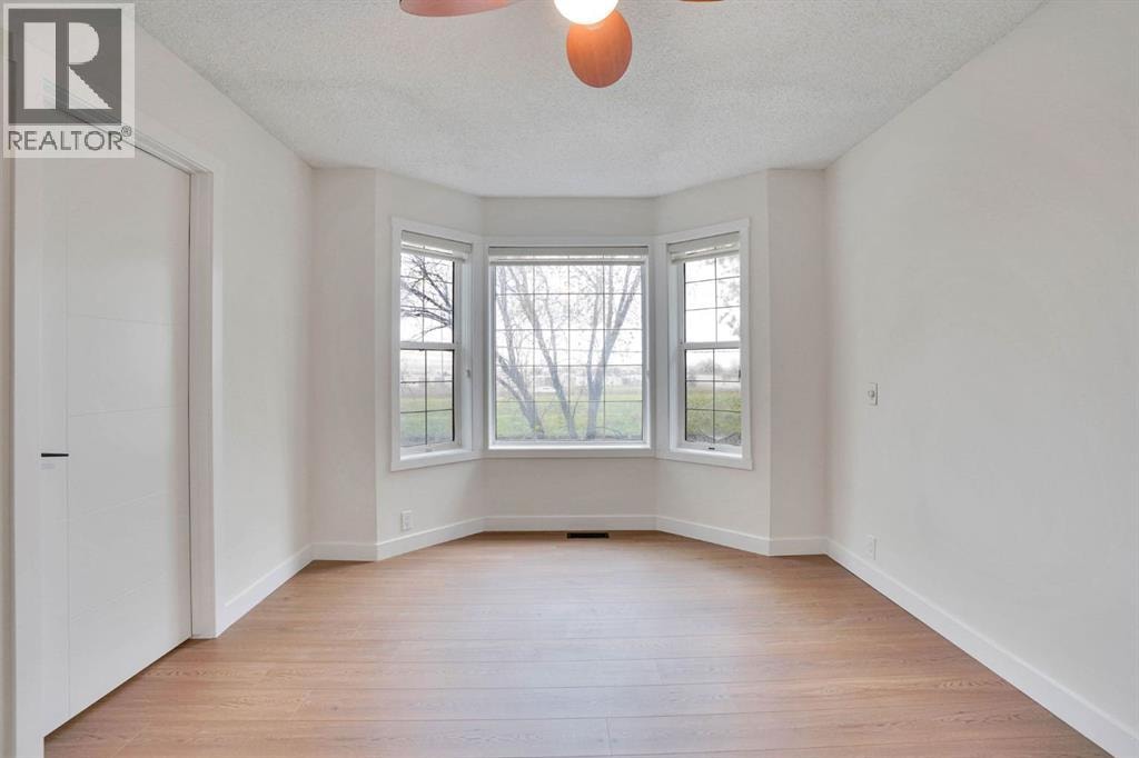 112 Martinglen Close NE — photo 23