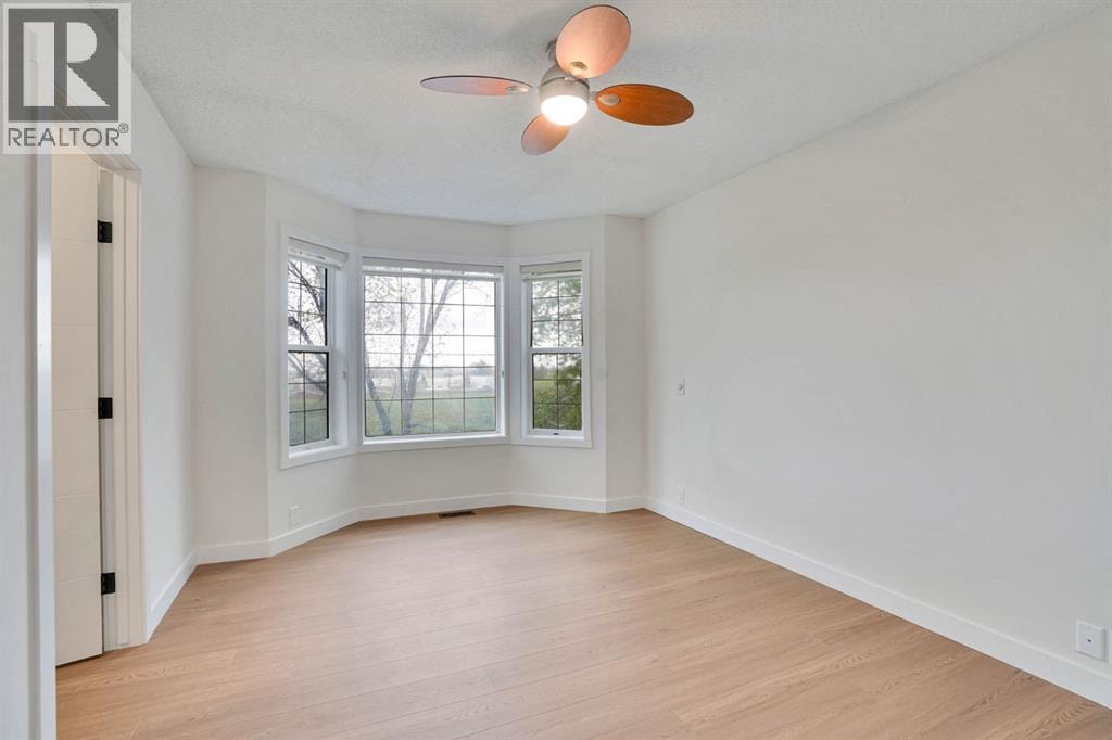 112 Martinglen Close NE — photo 19