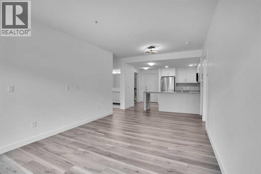 214, 15 Aspenmont Heights SW — photo 17