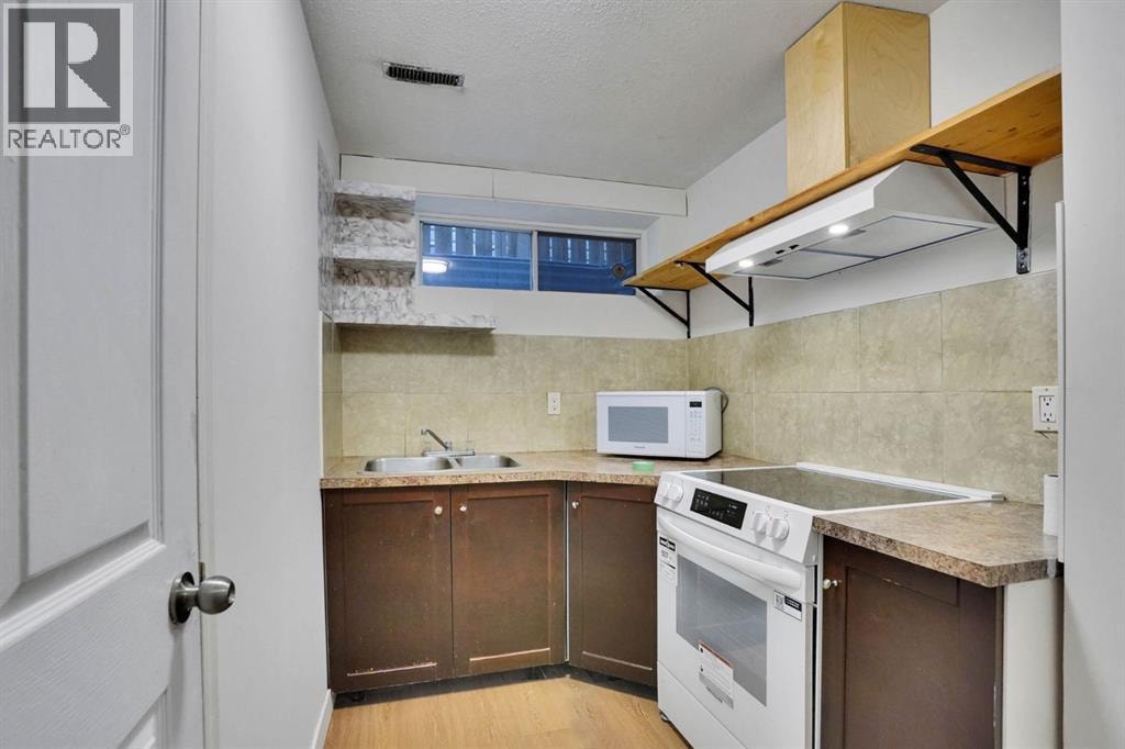 112 Martinglen Close NE — photo 32