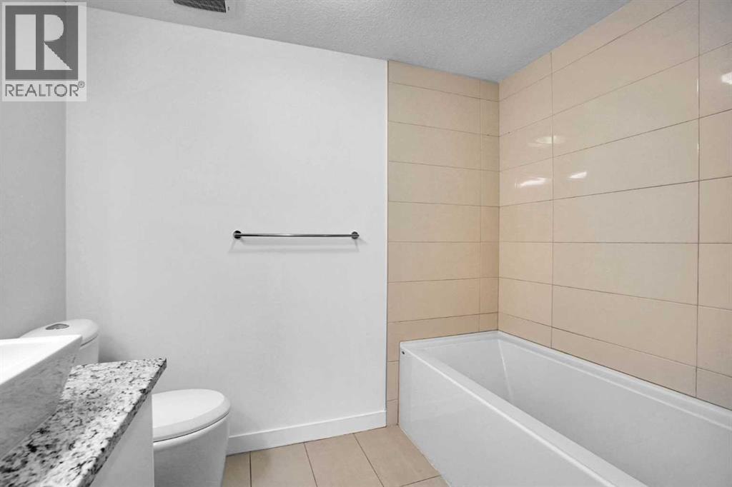 214, 15 Aspenmont Heights SW — photo 27
