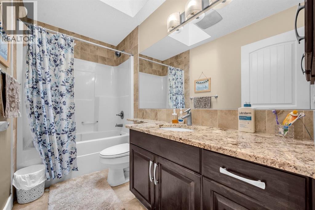 1182 Kingston Crescent SE — photo 21