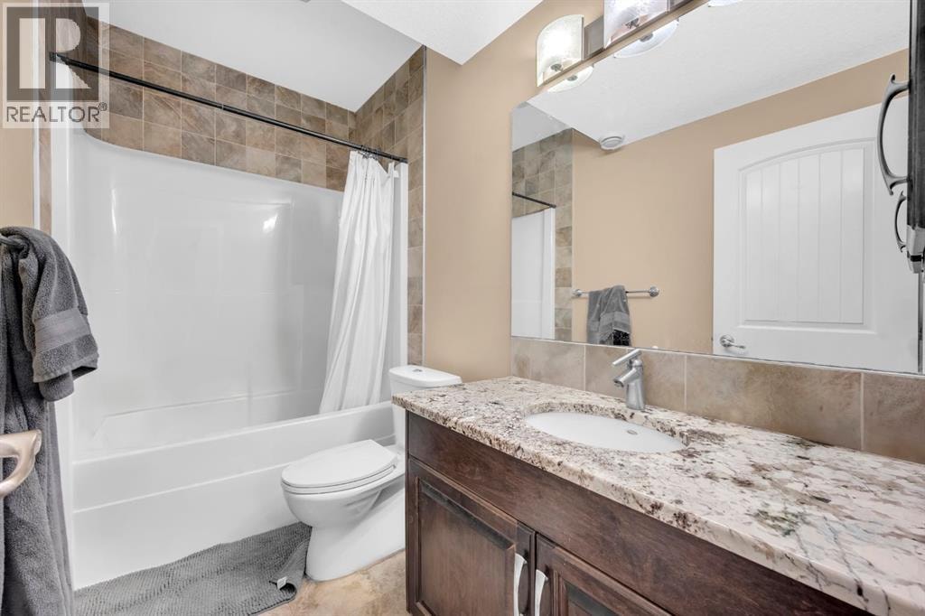 1182 Kingston Crescent SE — photo 38