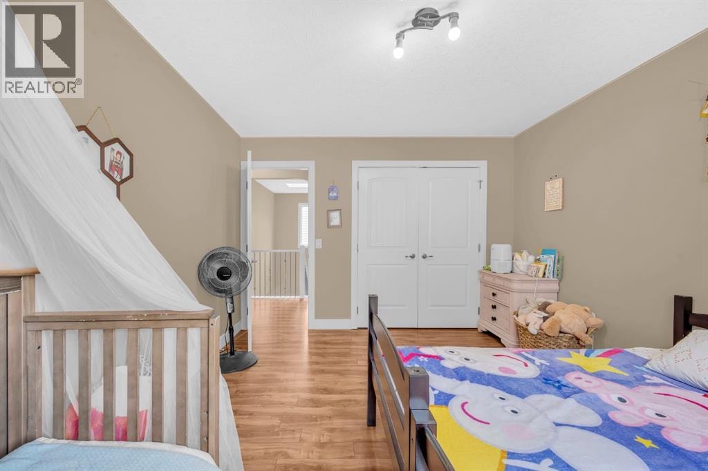 1182 Kingston Crescent SE — photo 23