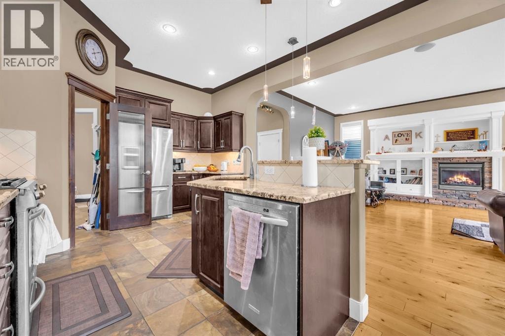 1182 Kingston Crescent SE — photo 14