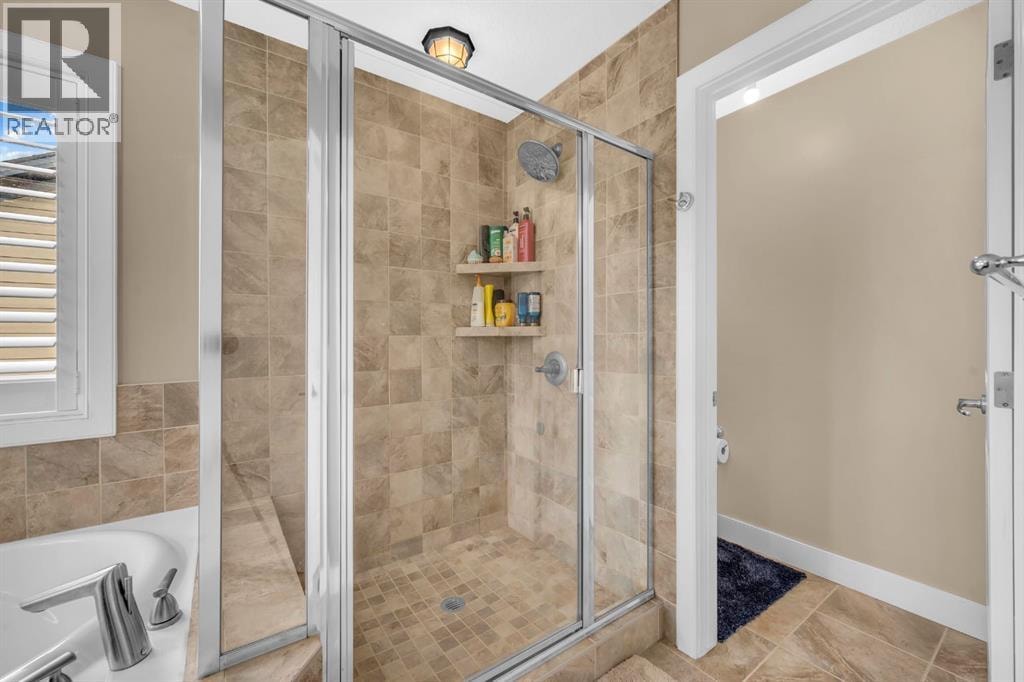 1182 Kingston Crescent SE — photo 34