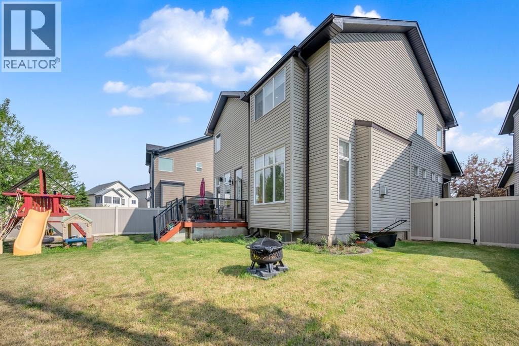 1182 Kingston Crescent SE — photo 43