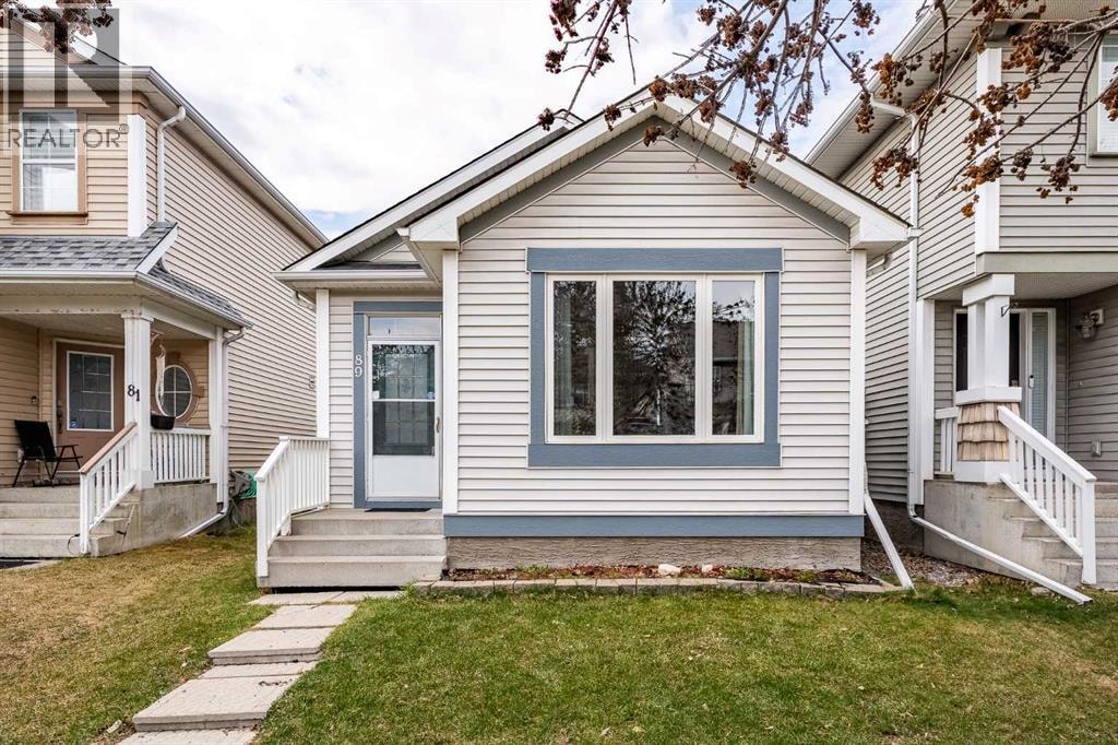 89 Prestwick Way SE — photo 1