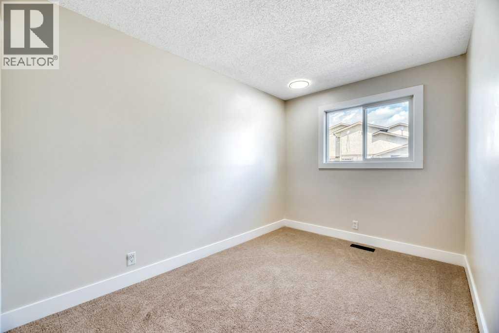 8, 75 Templemont Way NE — photo 16