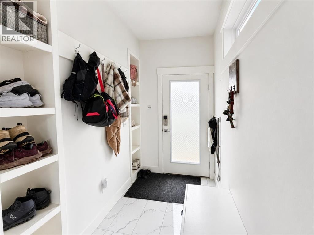 4347 72 Street NW — photo 12