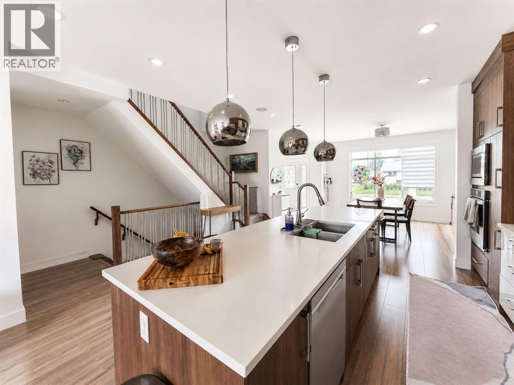 4347 72 Street NW — photo 8