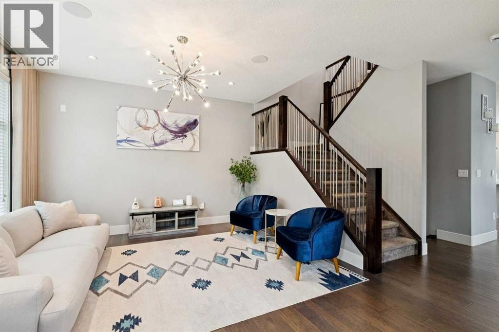 710 69 Avenue SW — photo 3