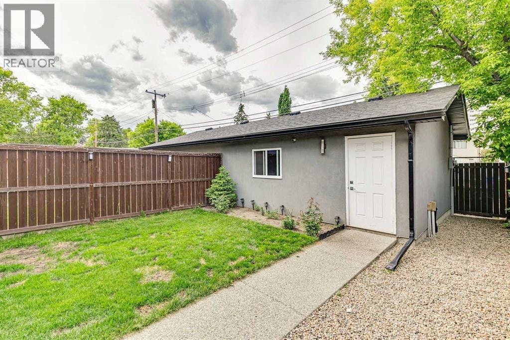 710 69 Avenue SW — photo 34