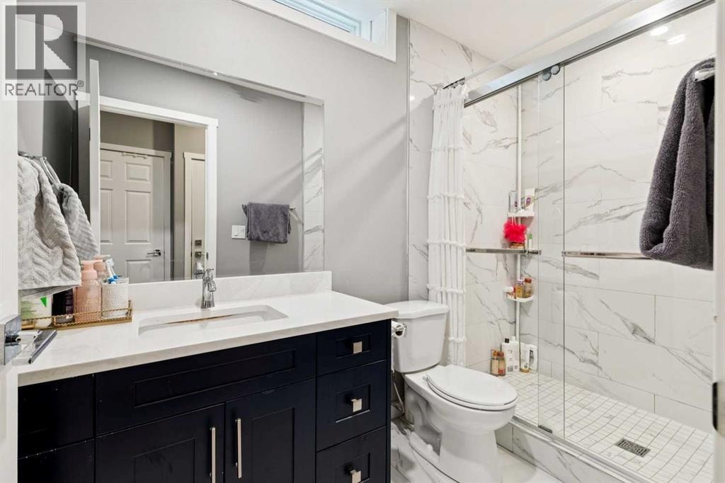 710 69 Avenue SW — photo 38