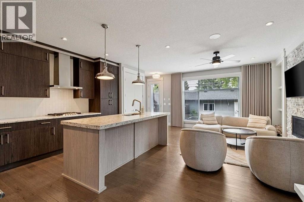 710 69 Avenue SW — photo 11