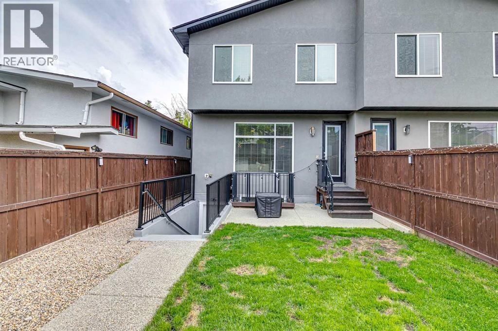 710 69 Avenue SW — photo 32