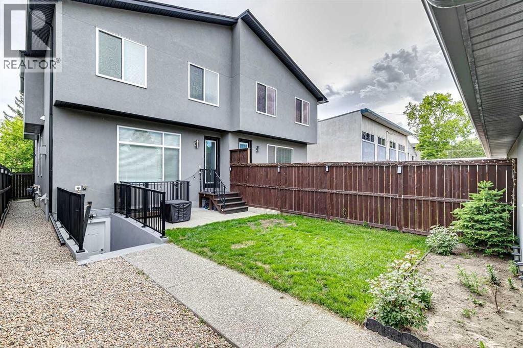 710 69 Avenue SW — photo 33