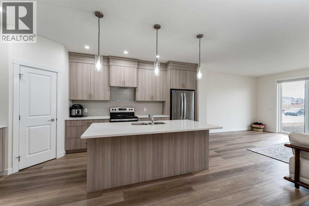 3222 CHINOOK WINDS Drive SW — photo 12