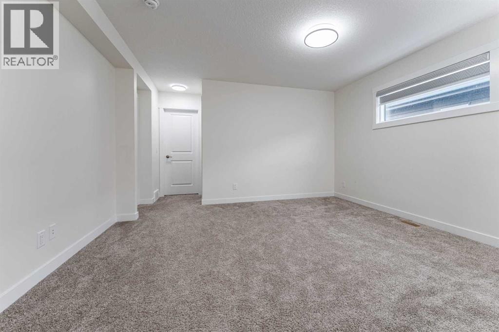 3222 CHINOOK WINDS Drive SW — photo 18