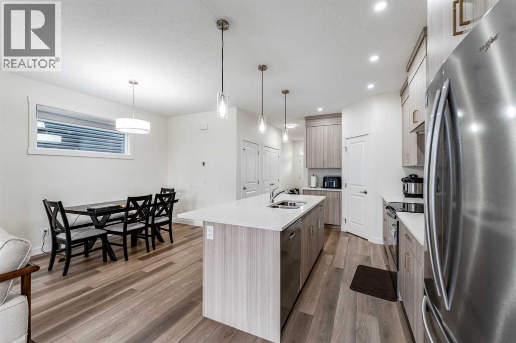 3222 CHINOOK WINDS Drive SW — photo 5