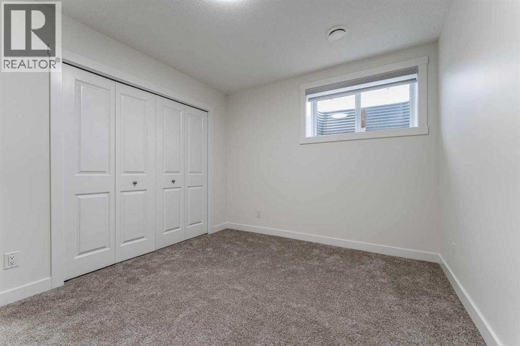 3222 CHINOOK WINDS Drive SW — photo 28