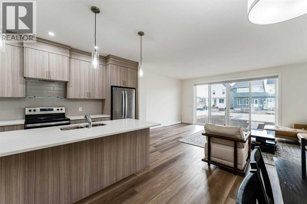 3222 CHINOOK WINDS Drive SW — photo 3