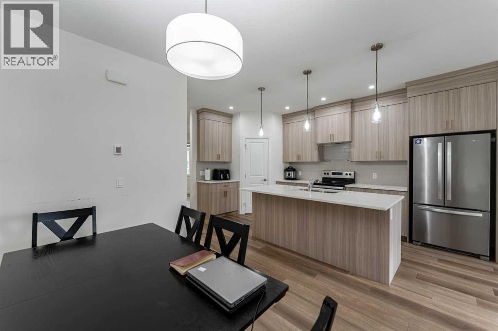 3222 CHINOOK WINDS Drive SW — photo 11