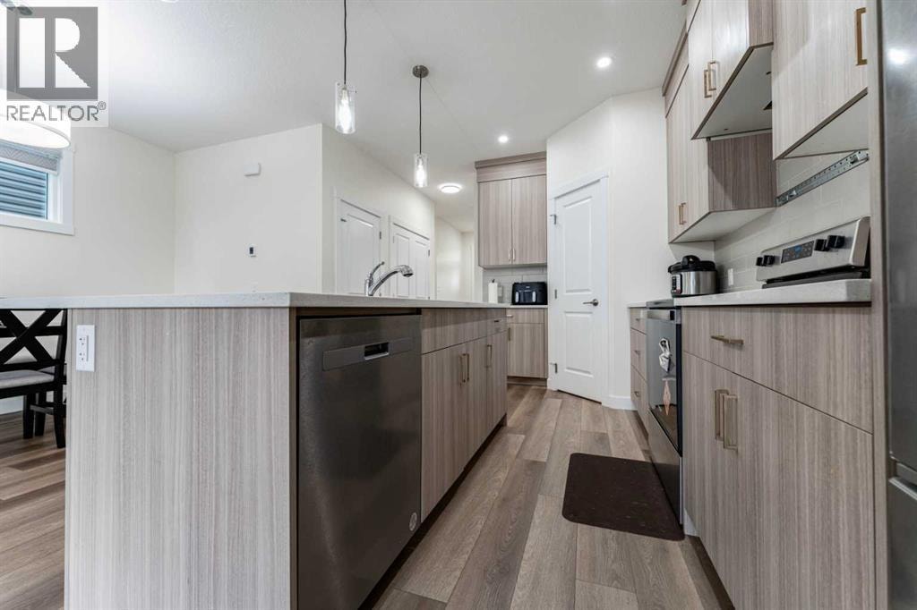 3222 CHINOOK WINDS Drive SW — photo 14