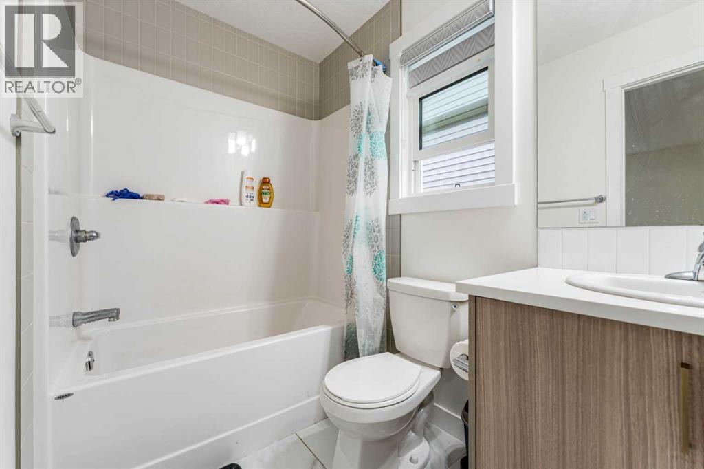 3222 CHINOOK WINDS Drive SW — photo 21
