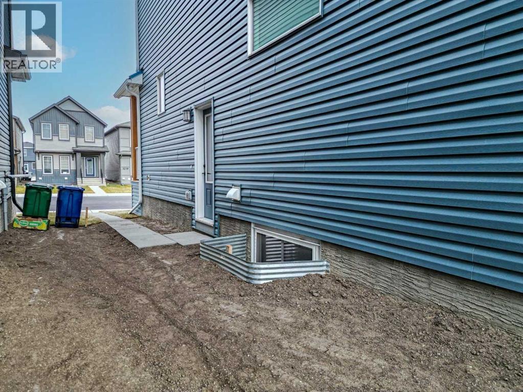 3222 CHINOOK WINDS Drive SW — photo 42