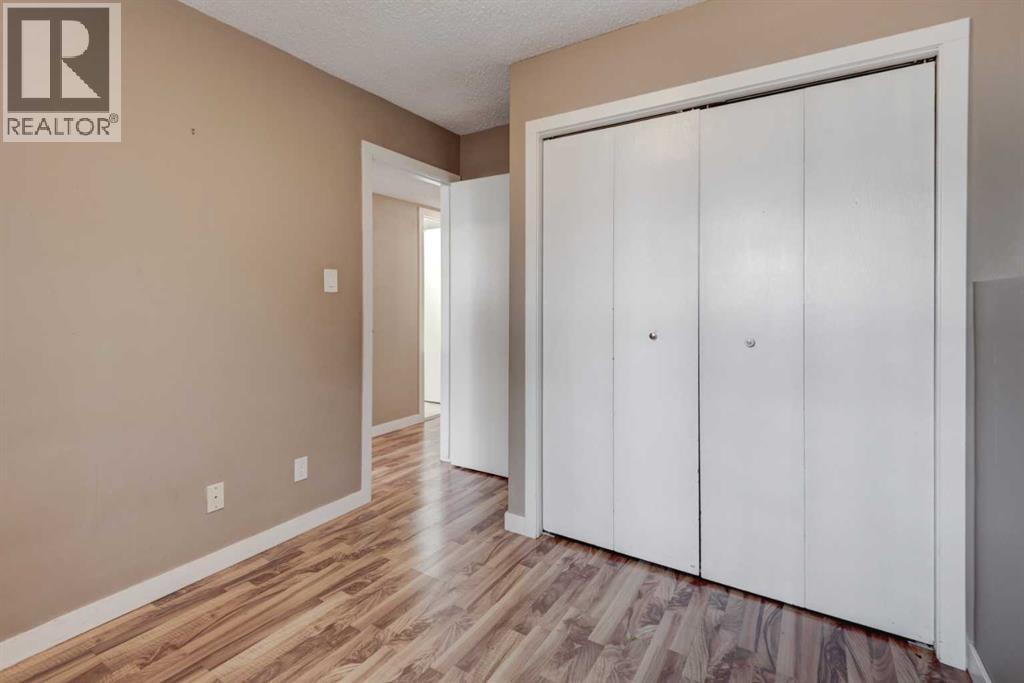 11452 8 Street SW — photo 23