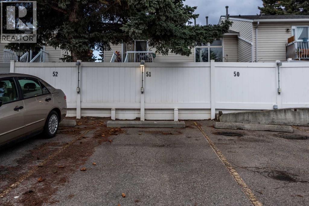11452 8 Street SW — photo 30