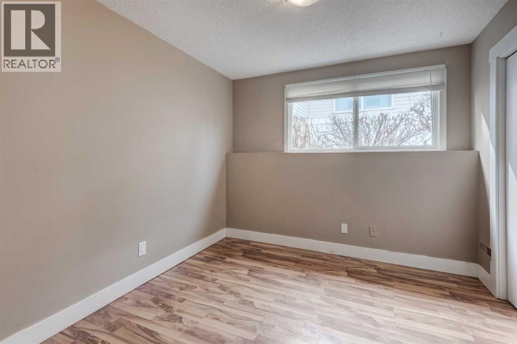 11452 8 Street SW — photo 18