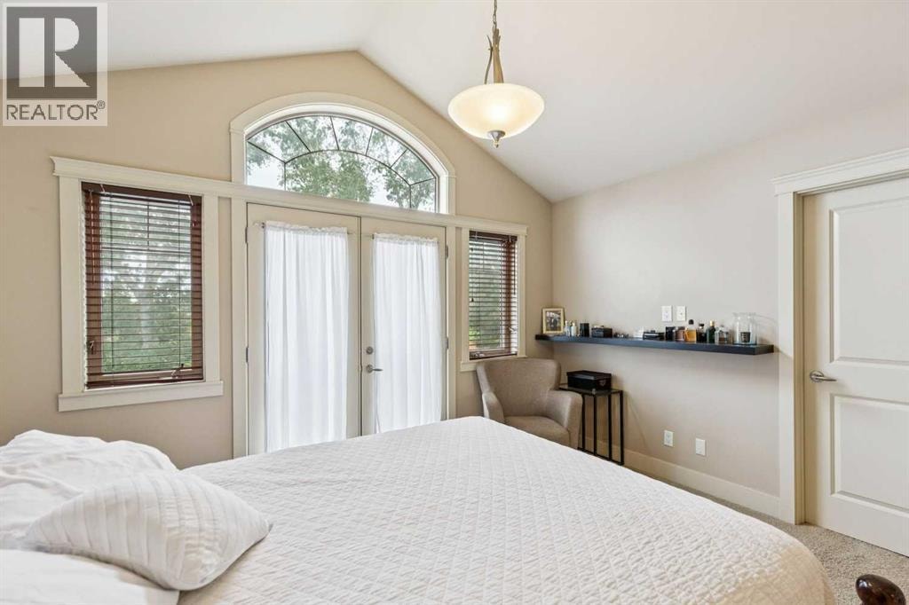 446 18 Avenue NE — photo 21