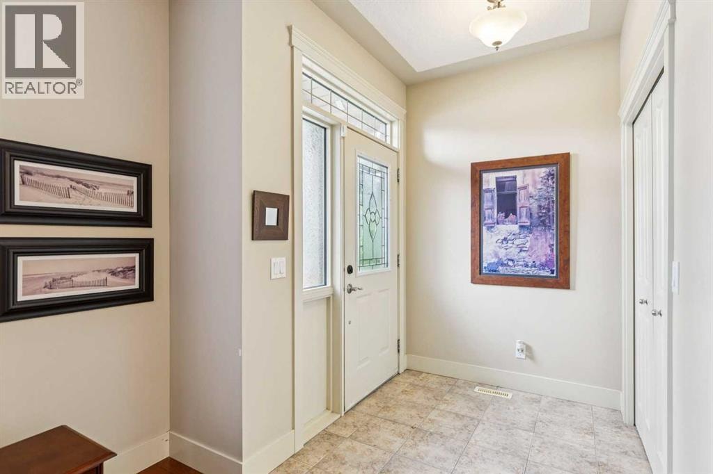 446 18 Avenue NE — photo 3