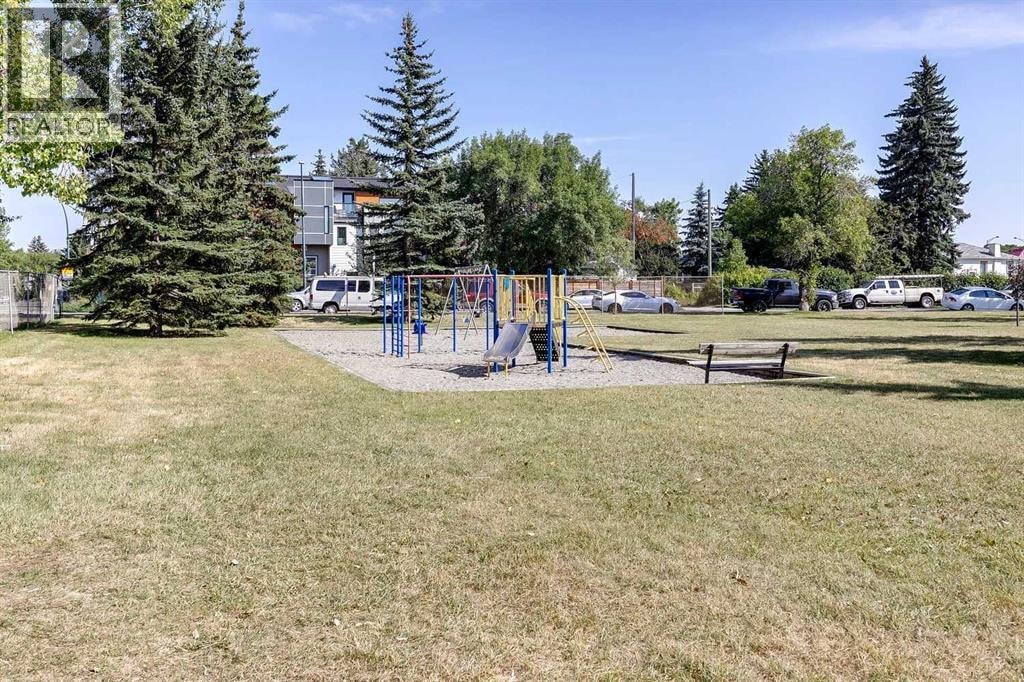 446 18 Avenue NE — photo 43