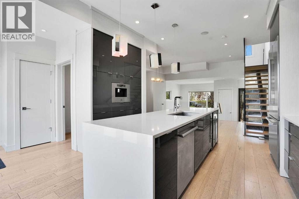 2505 21 Street SW — photo 15